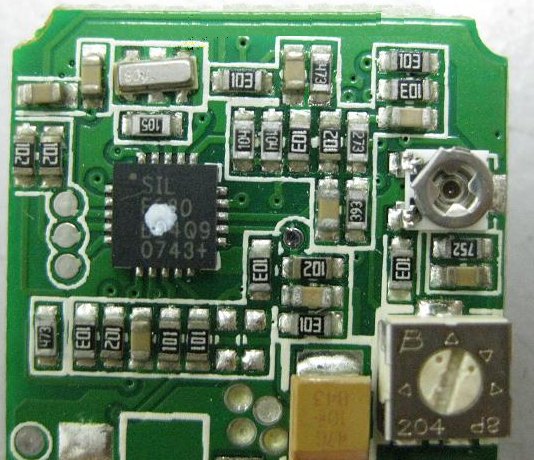PCBA加工IC元件主要分為DIP及SMD兩大類，DIP 插件的IC，SMD (Surface Mount Device) 表面貼裝元件。